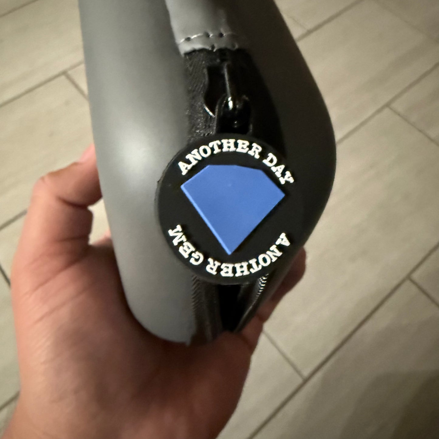 Gem Carrier (grey)