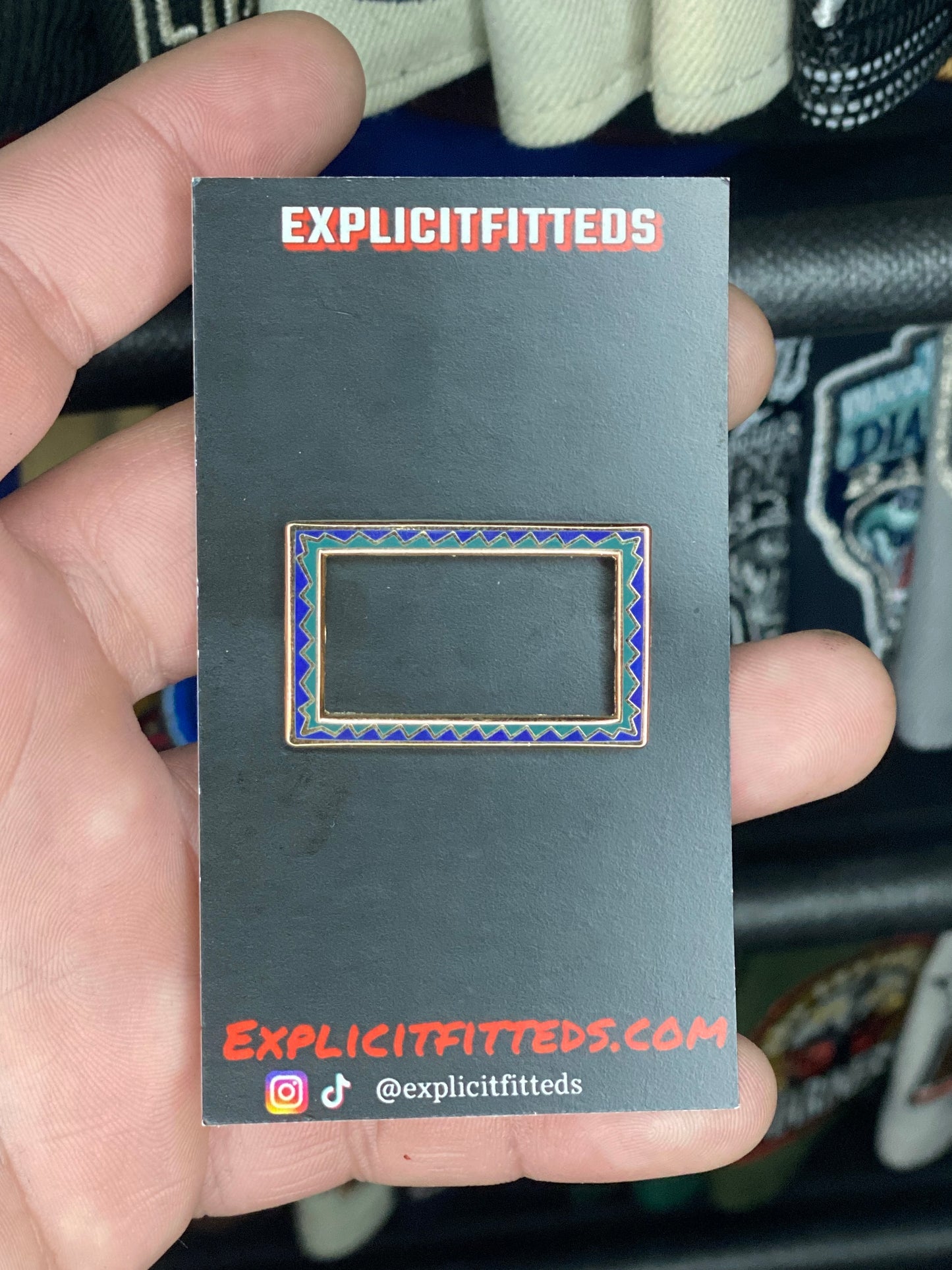 Az Batterman Border Pin